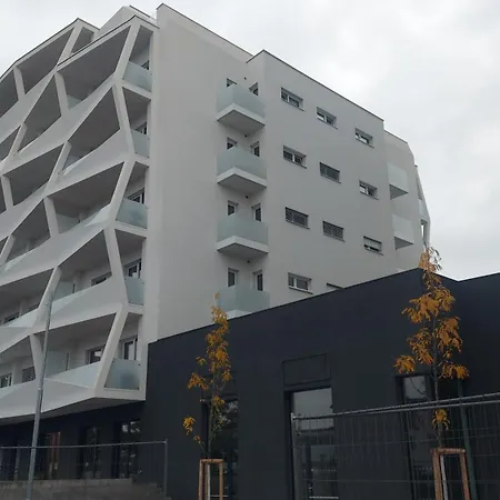 Apartino - Free Parking, Ac, View Balcony, Nespresso, Netflix Komarov